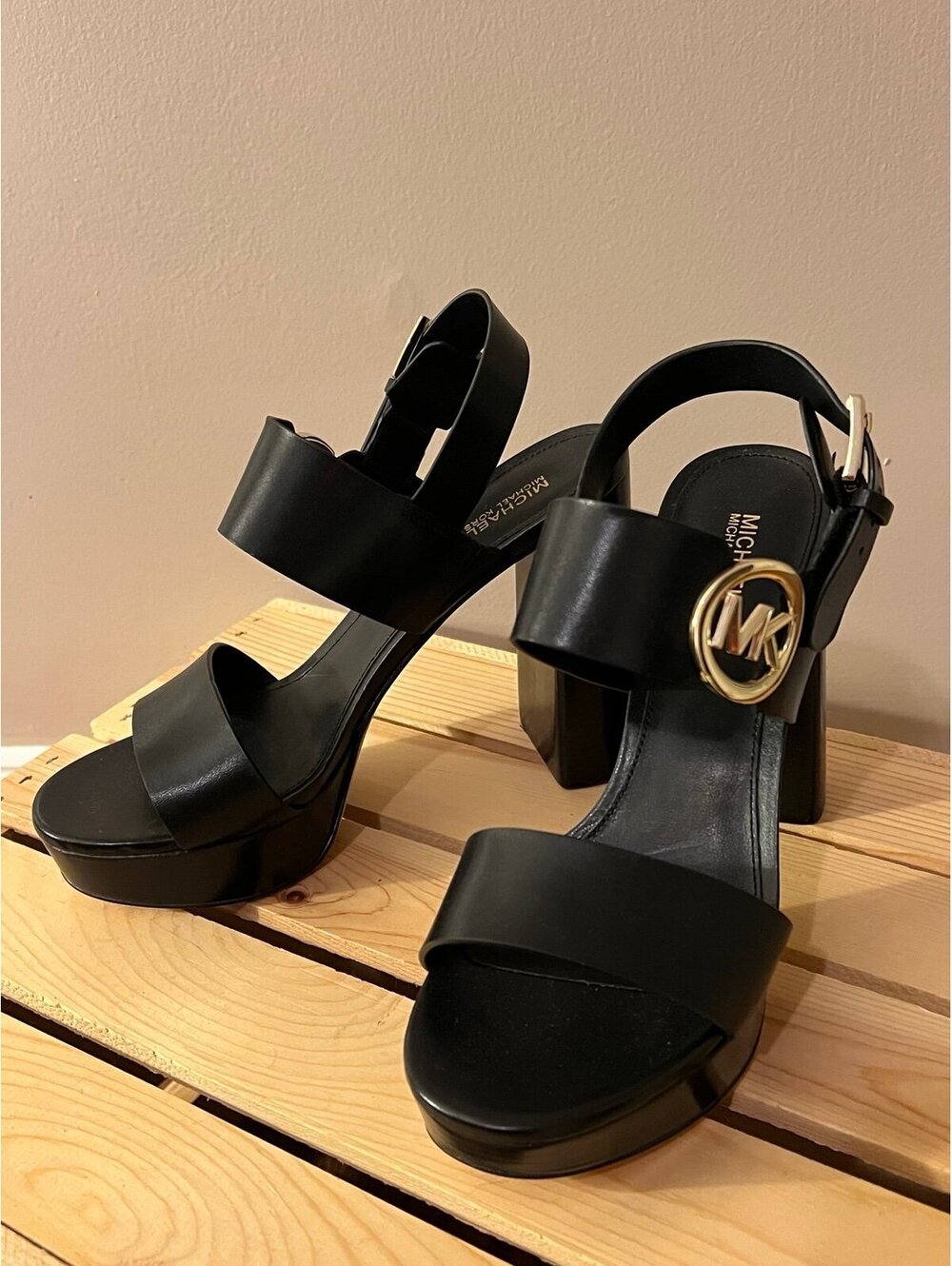 Michael Kors Carmen Platform Sandals, Black Leather, Block Heel (7.5) NWOT - Picture 4 of 12